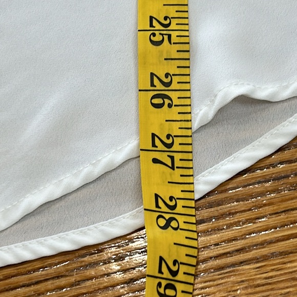 AGB white dressy button front blouse.  Size XL. Open lattice detail at neckline - Picture 8 of 12